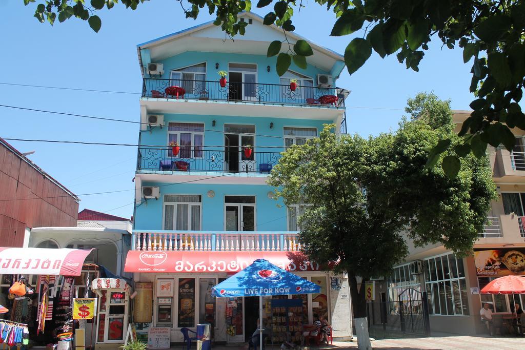 Smak Hotel Koboeleti Buitenkant foto