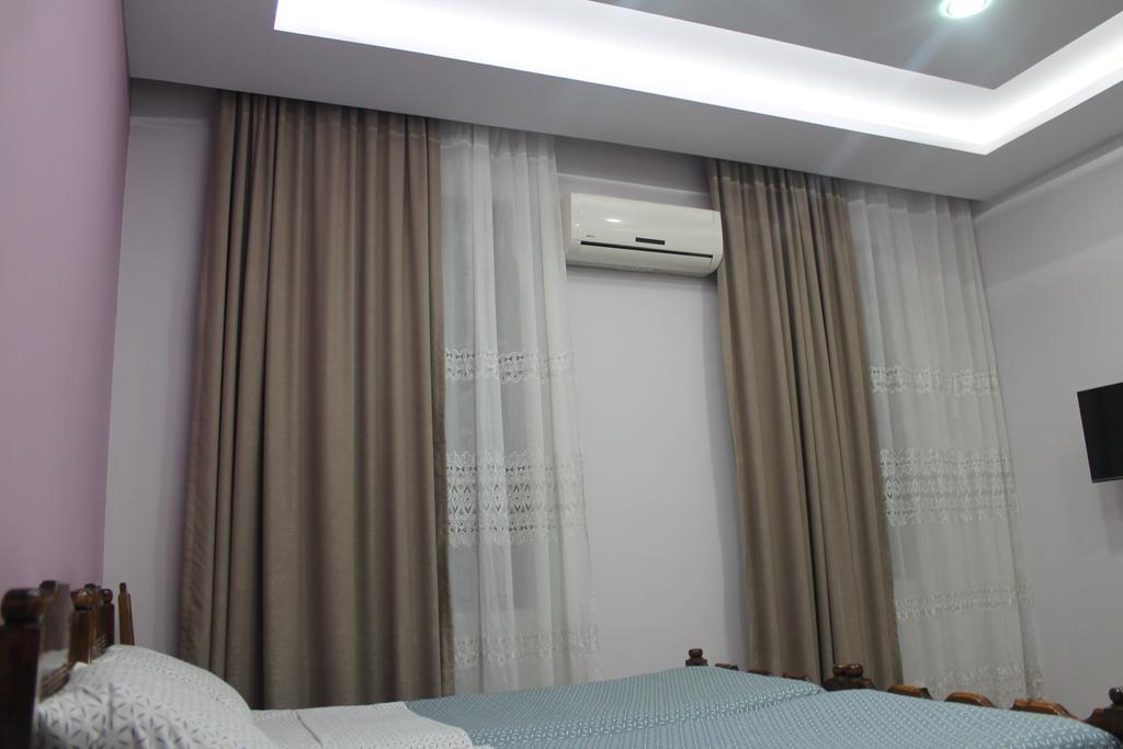 Smak Hotel Koboeleti Buitenkant foto