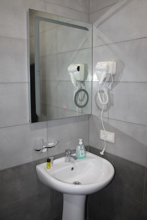 Smak Hotel Koboeleti Buitenkant foto