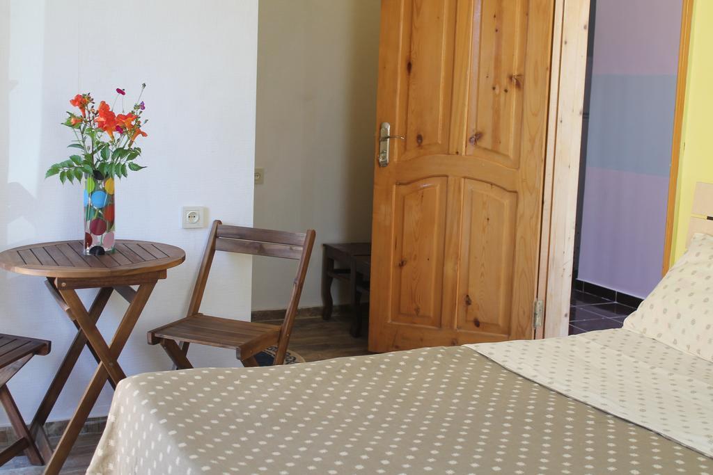 Smak Hotel Koboeleti Buitenkant foto