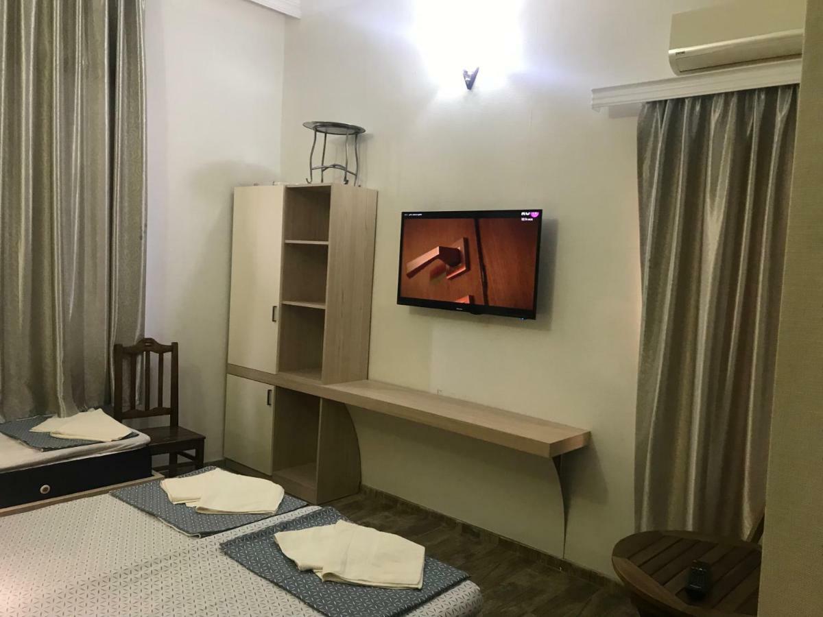 Smak Hotel Koboeleti Buitenkant foto