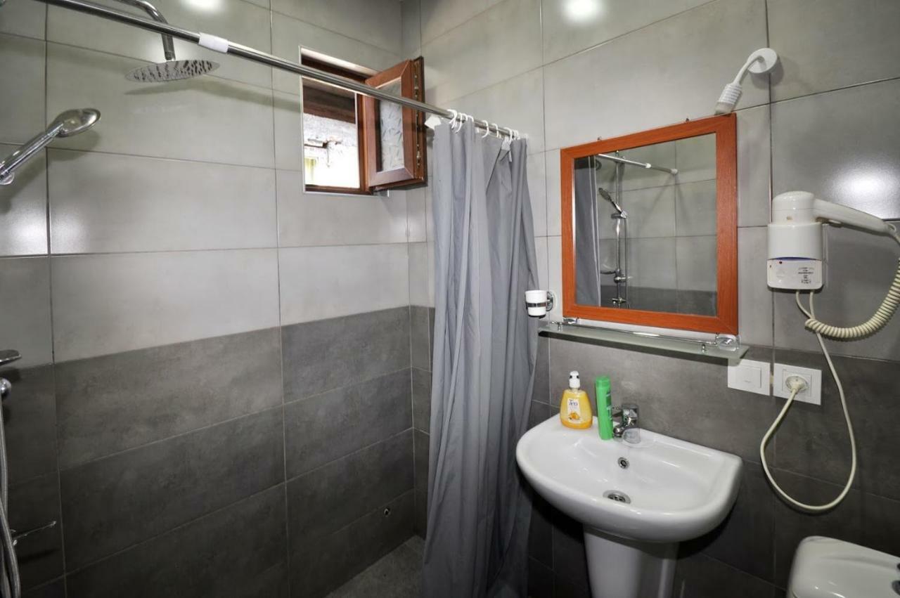Smak Hotel Koboeleti Kamer foto
